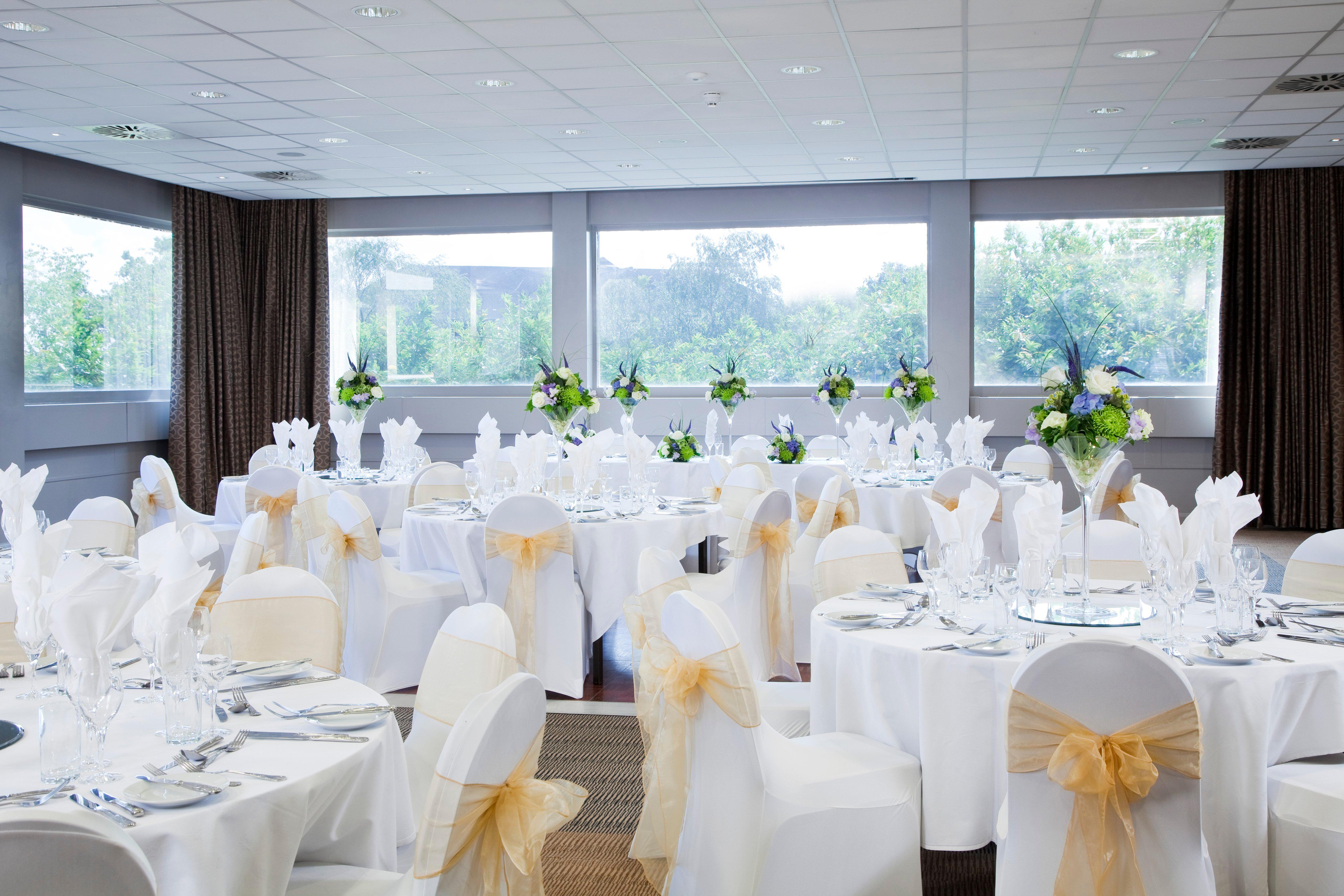 Holiday Inn Maidenhead Windsor, An Ihg Hotel Exteriör bild