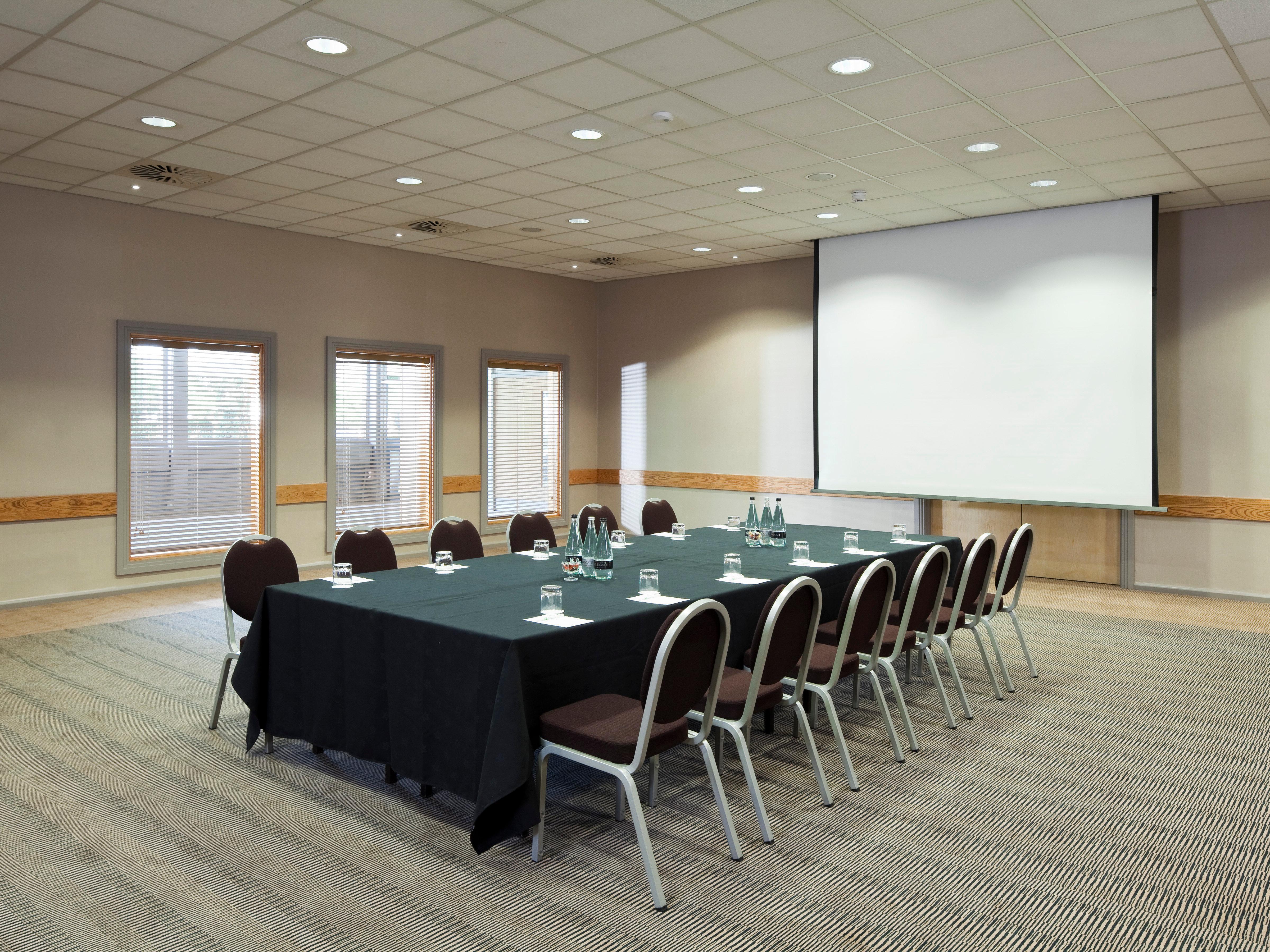 Holiday Inn Maidenhead Windsor, An Ihg Hotel Exteriör bild